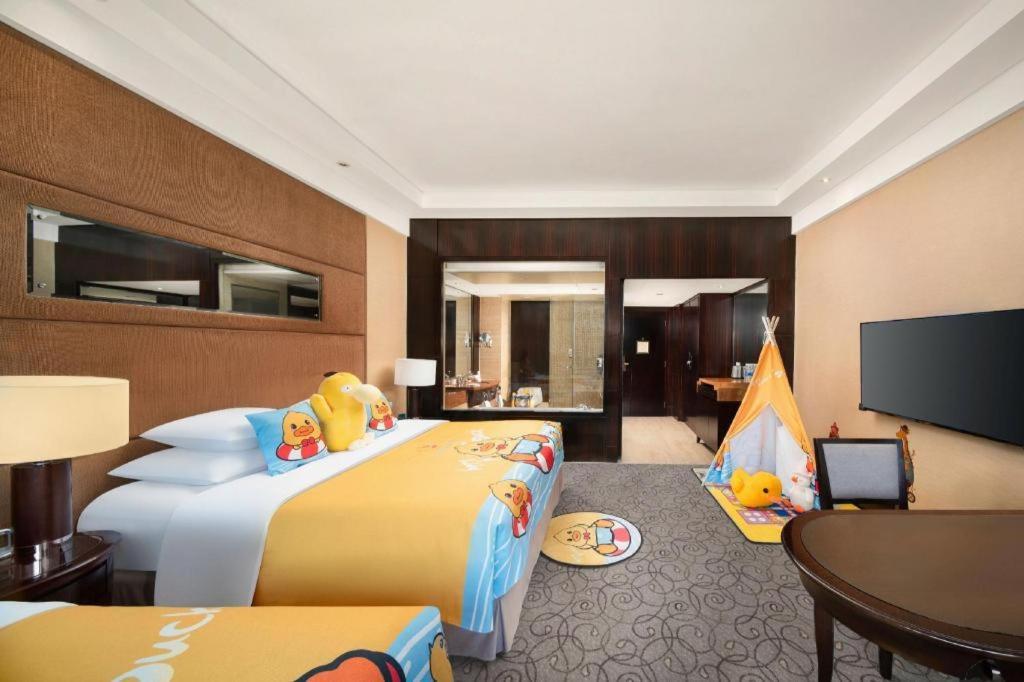 New Century Grand Hotel Xuzhou Bagian luar foto