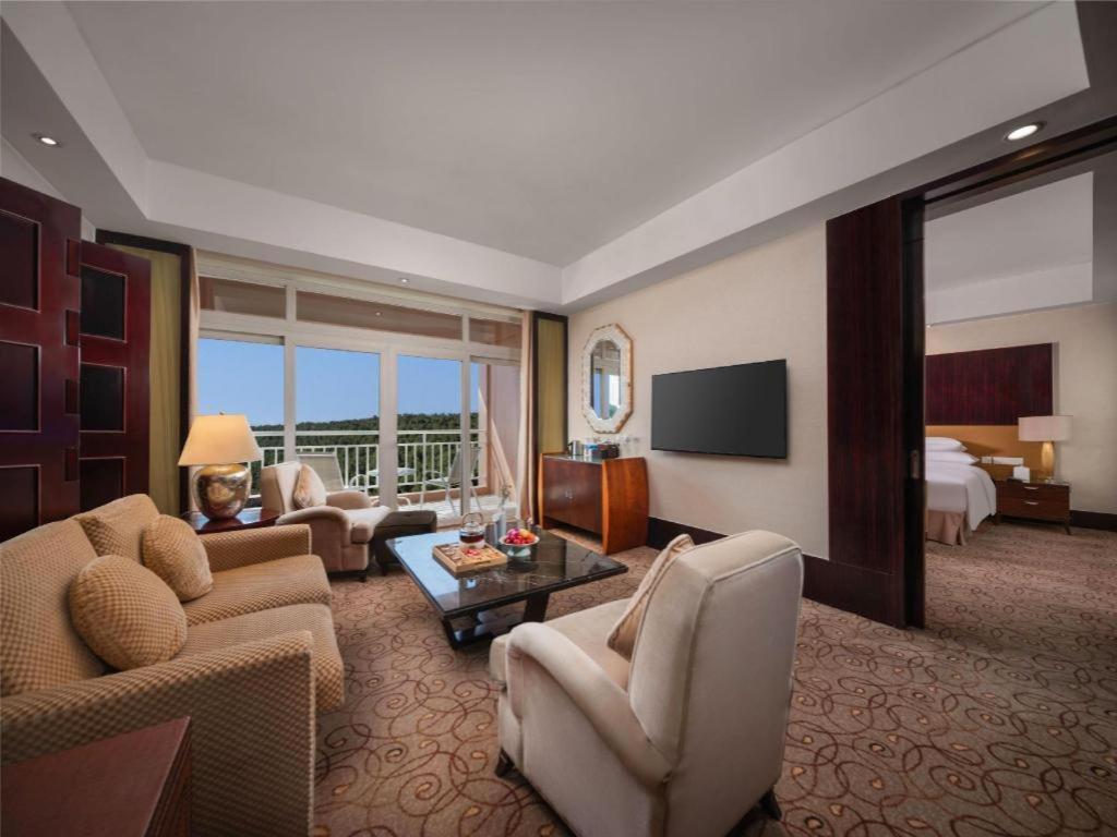 New Century Grand Hotel Xuzhou Bagian luar foto