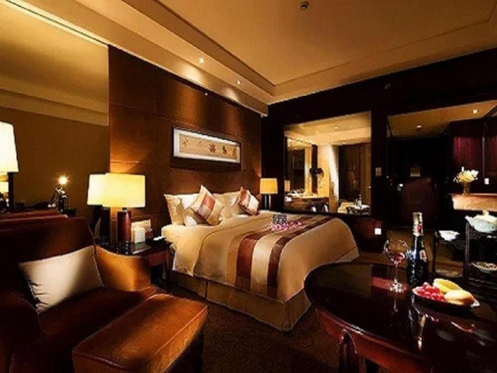 New Century Grand Hotel Xuzhou Bagian luar foto