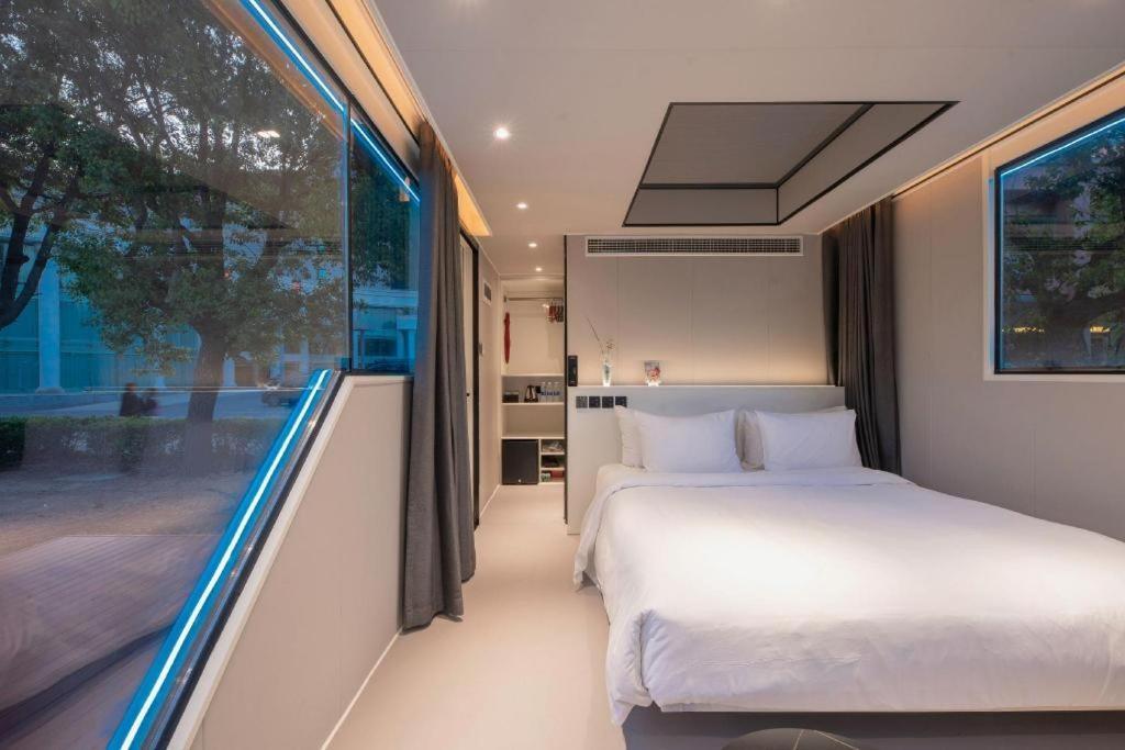 New Century Grand Hotel Xuzhou Bagian luar foto