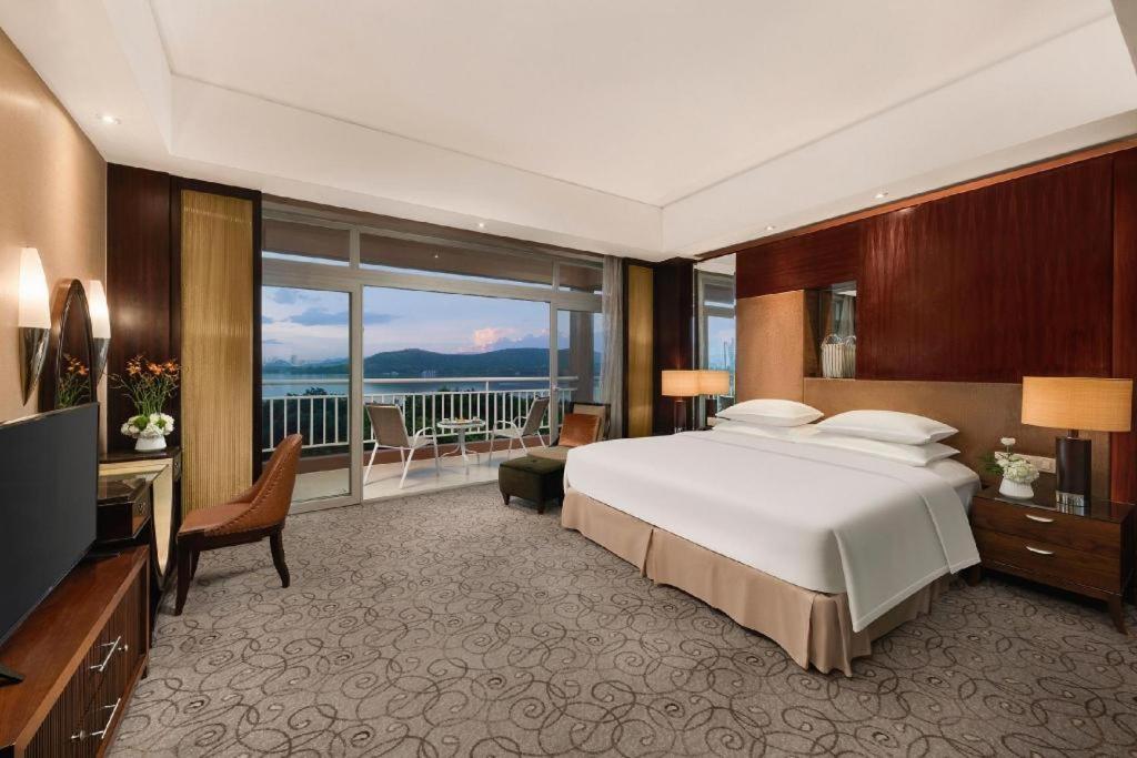 New Century Grand Hotel Xuzhou Bagian luar foto
