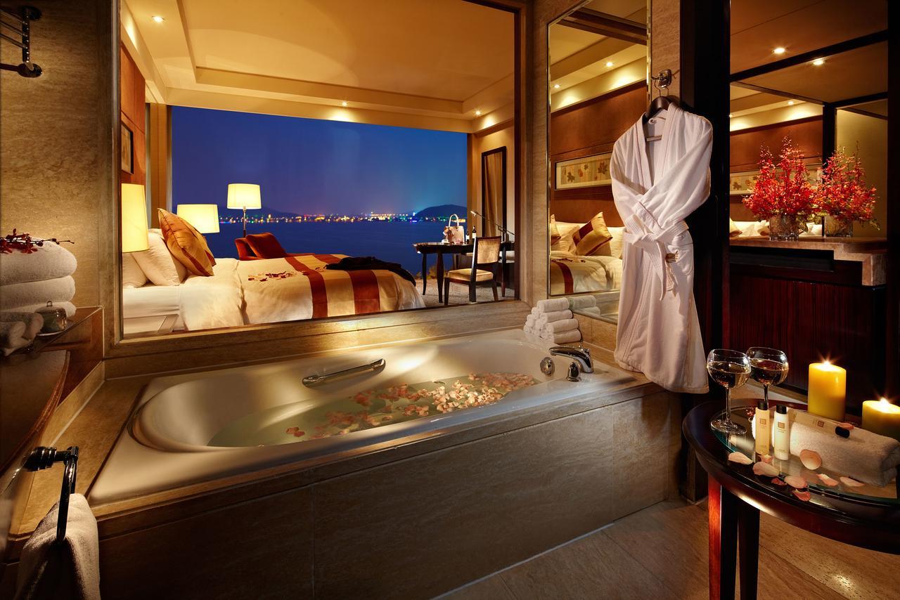 New Century Grand Hotel Xuzhou Bagian luar foto